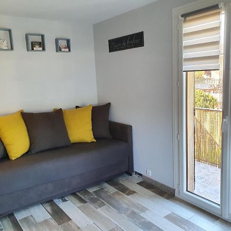 Studio Acces Direct A La Plage Ла Лонд-ле-Мор Екстериор снимка